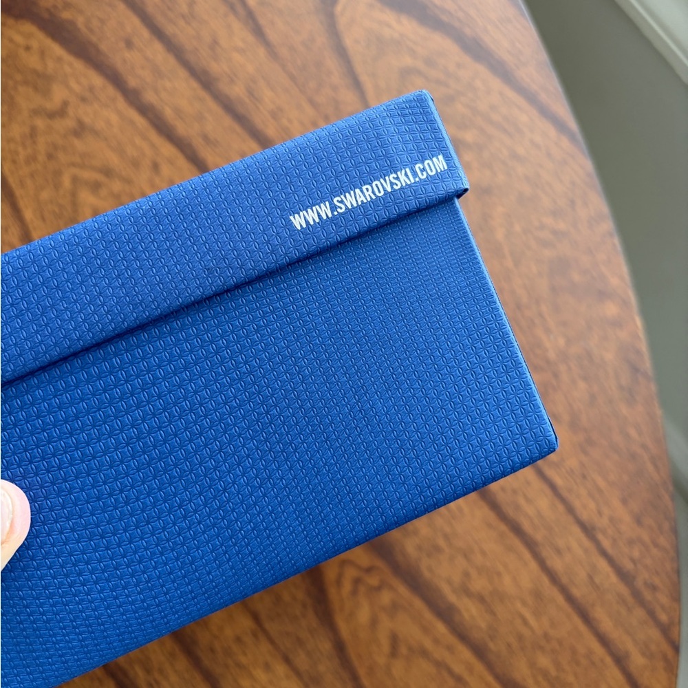 SWAROVSKI Crystal Rose Ornament - Pale Pink and Clear - Picture 6 of 8